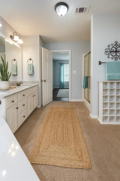 На продажу: $298,000 (3 спален, 2 ванн, 1980 Квадратных фут)