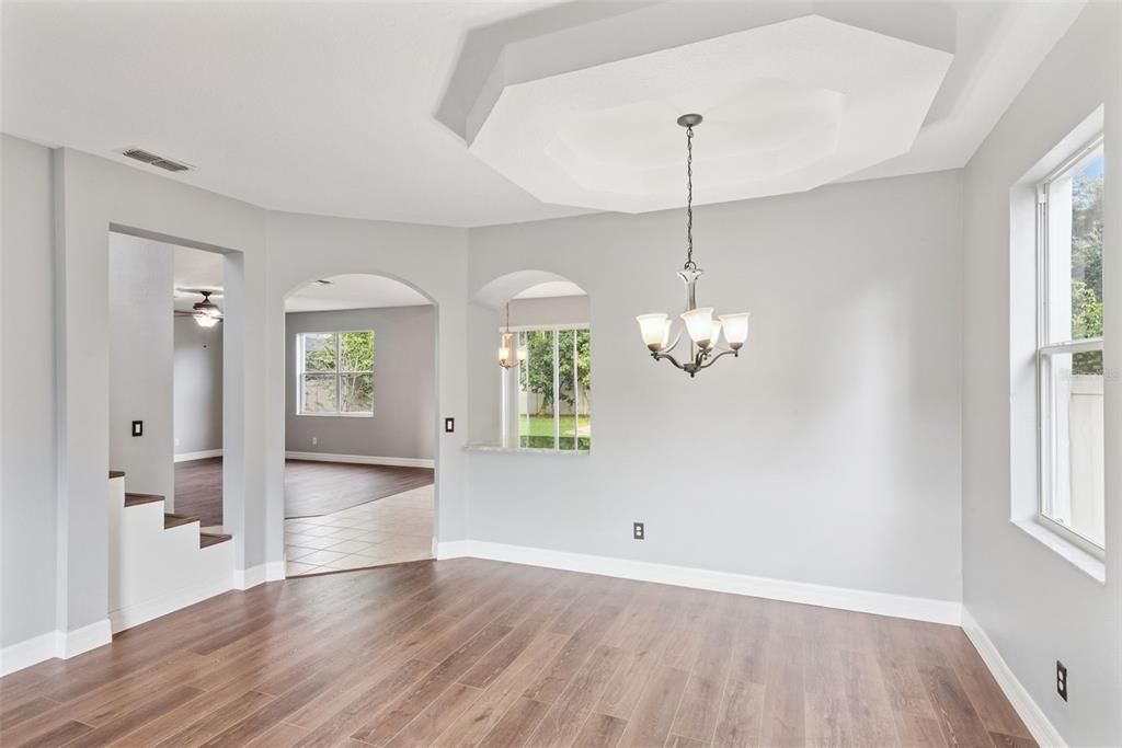 En Venta: $559,000 (4 camas, 2 baños, 2578 Pies cuadrados)