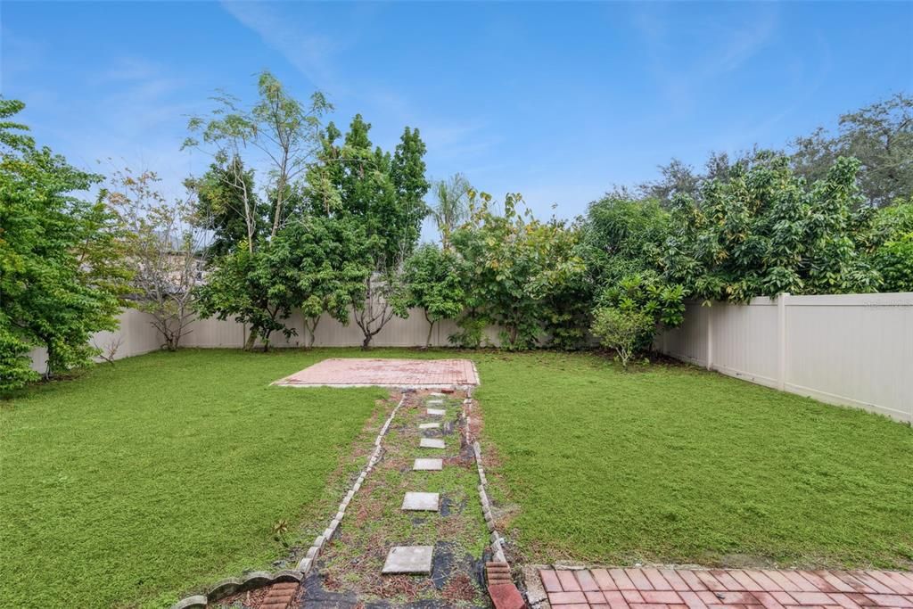 En Venta: $559,000 (4 camas, 2 baños, 2578 Pies cuadrados)