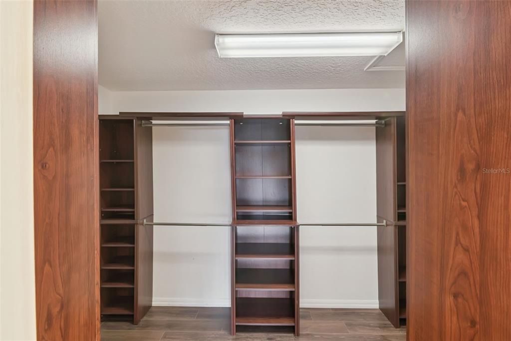 En Venta: $559,000 (4 camas, 2 baños, 2578 Pies cuadrados)