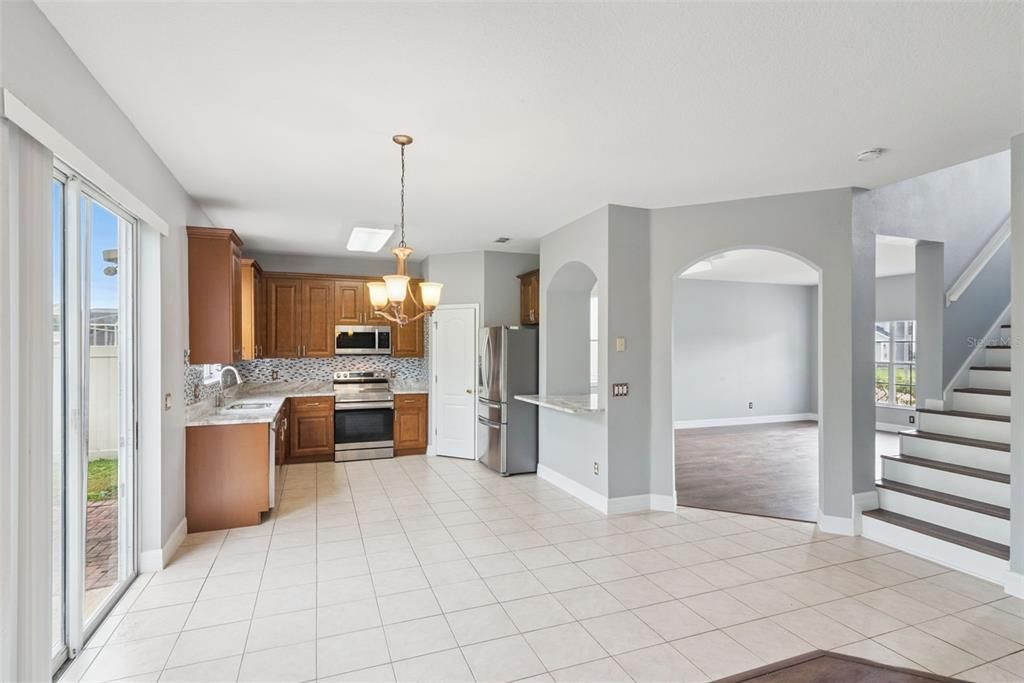 En Venta: $559,000 (4 camas, 2 baños, 2578 Pies cuadrados)