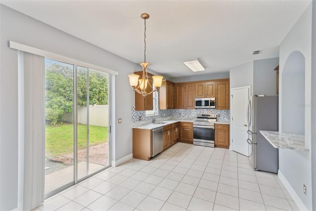 En Venta: $559,000 (4 camas, 2 baños, 2578 Pies cuadrados)