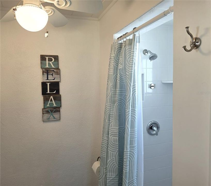 待售: $299,800 (1 贝兹, 2 浴室, 564 平方英尺)