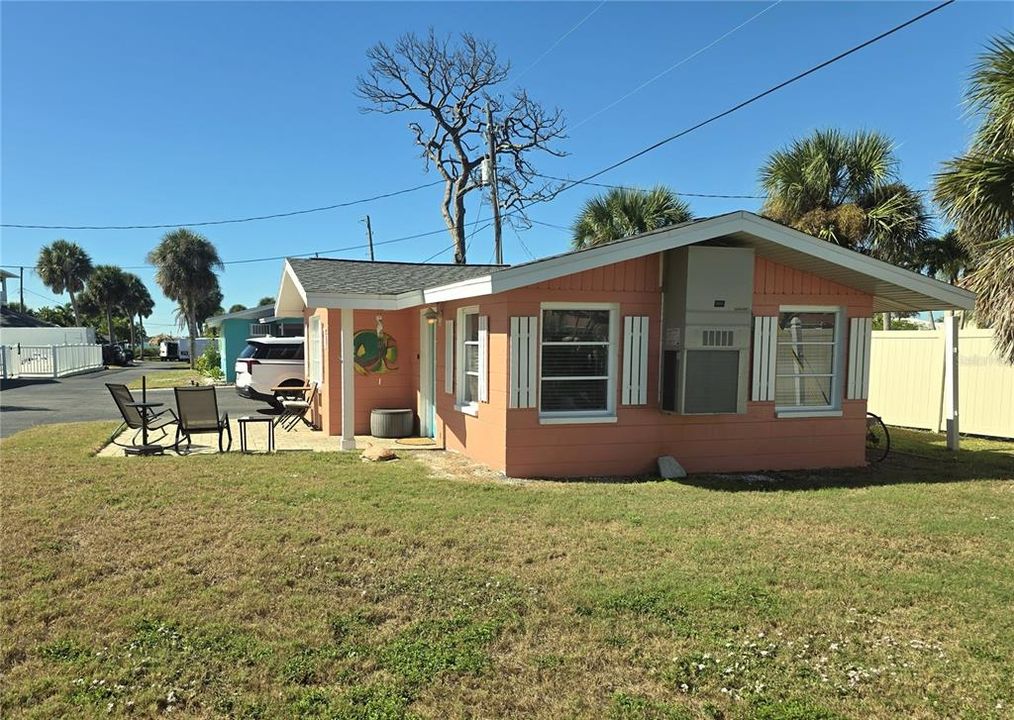 待售: $299,800 (1 贝兹, 2 浴室, 564 平方英尺)