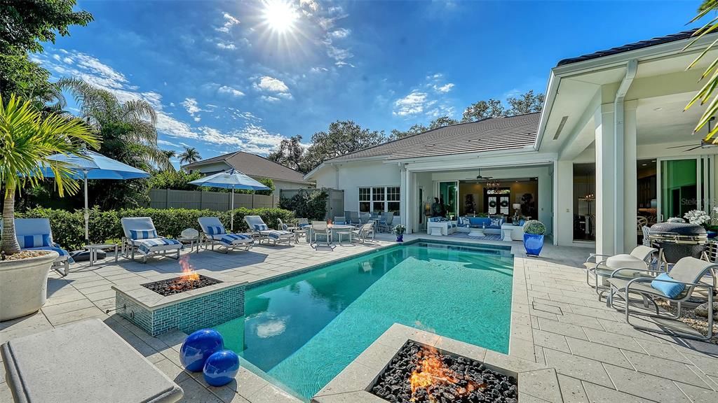 En Venta: $4,200,000 (4 camas, 4 baños, 3820 Pies cuadrados)