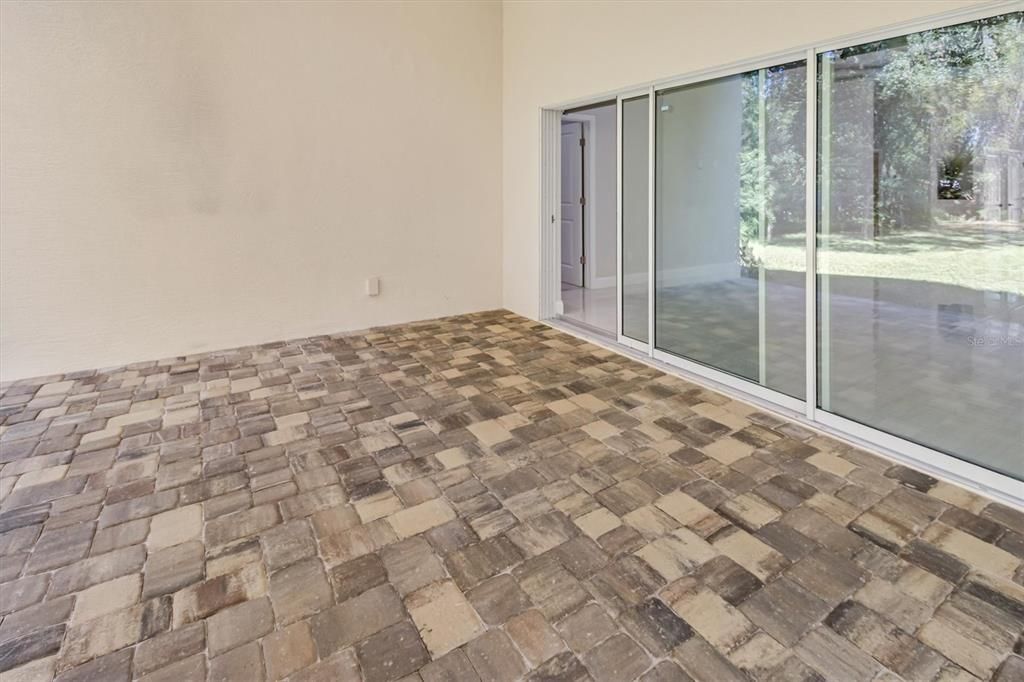 For Sale: $525,000 (3 beds, 2 baths, 1795 Square Feet)