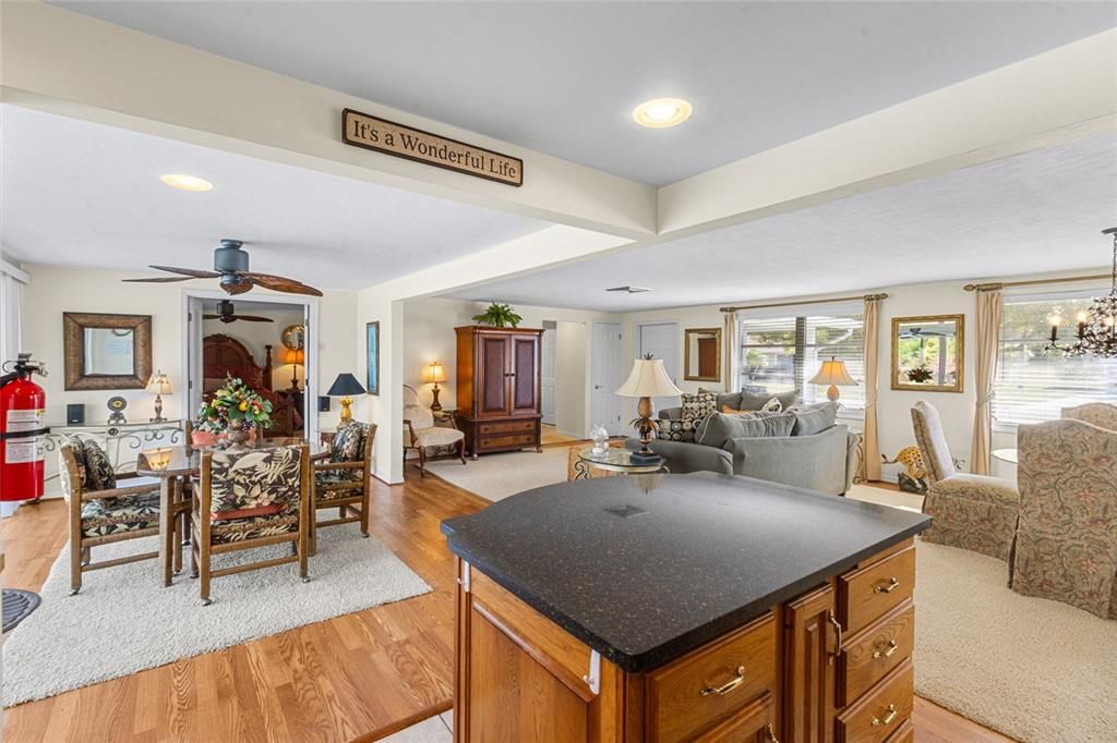 For Sale: $469,900 (2 beds, 2 baths, 1299 Square Feet)