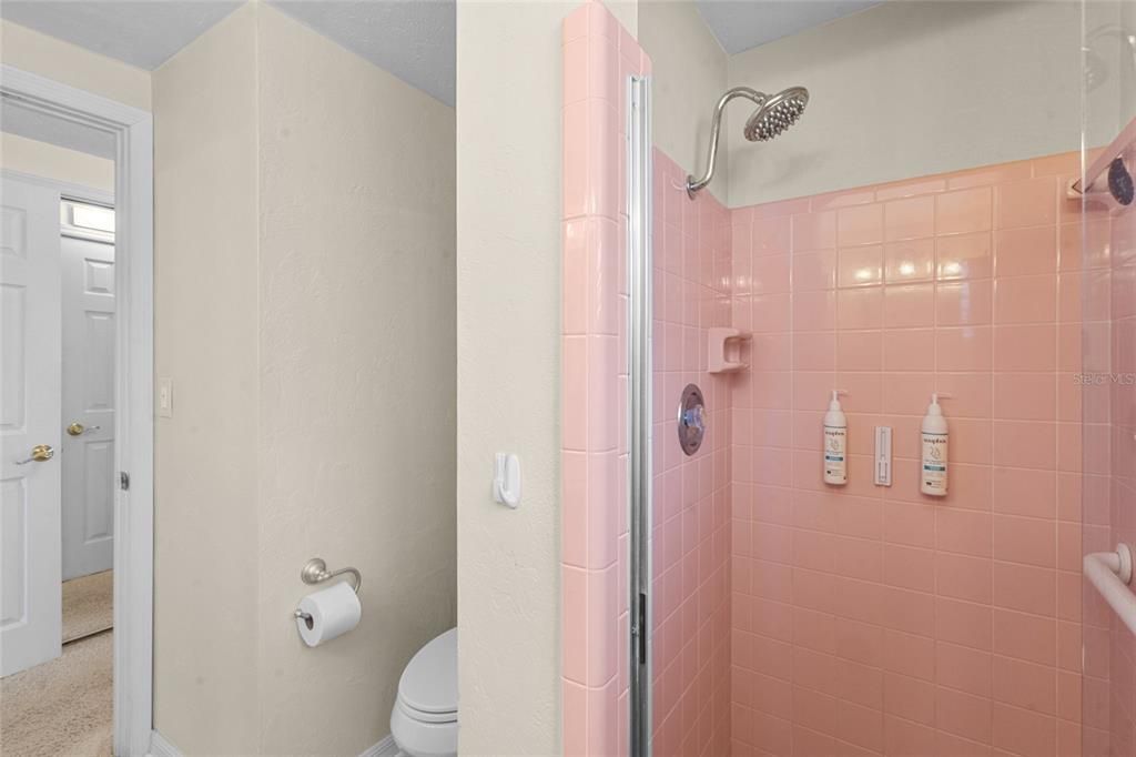 For Sale: $469,900 (2 beds, 2 baths, 1299 Square Feet)