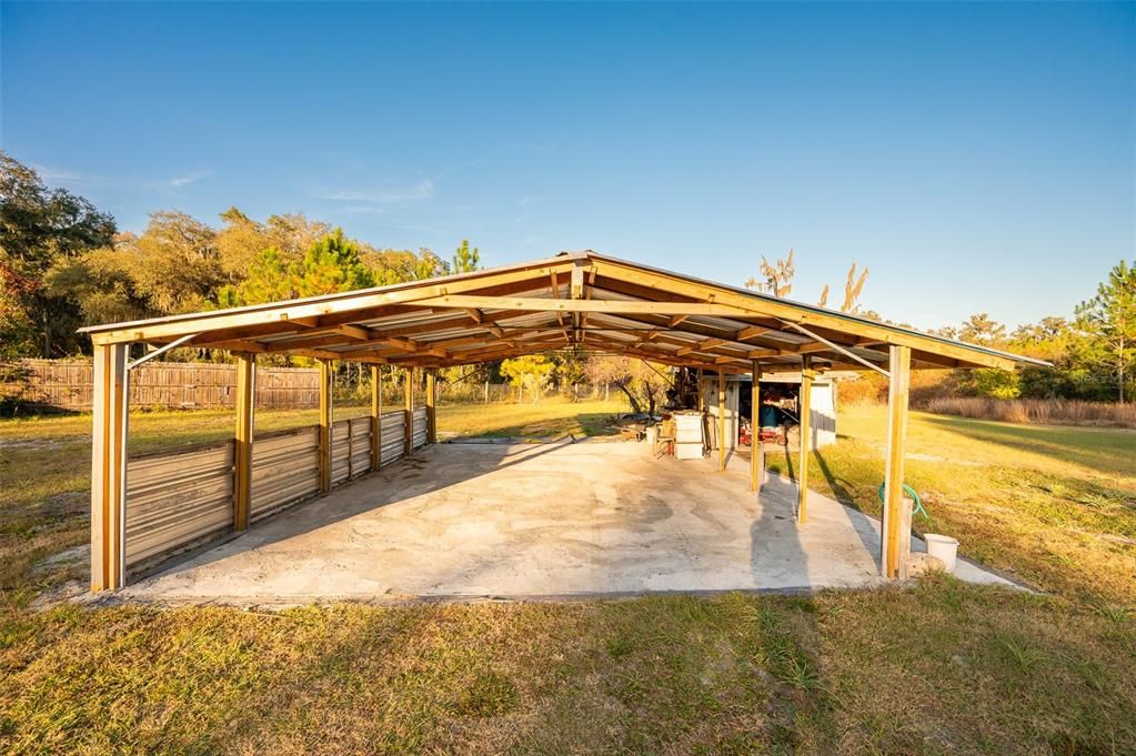 For Sale: $260,000 (3 beds, 2 baths, 758 Square Feet)