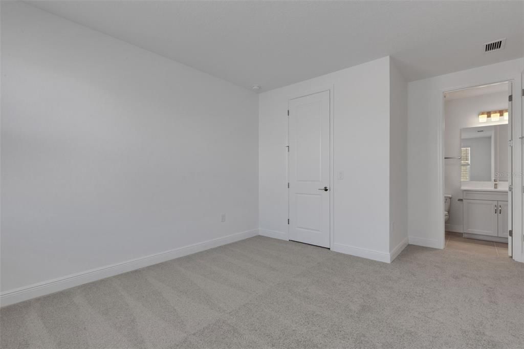 待售: $849,999 (4 贝兹, 3 浴室, 3661 平方英尺)