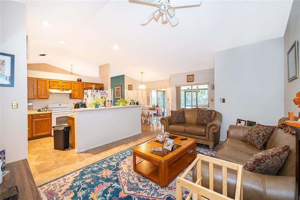 For Sale: $395,000 (3 beds, 2 baths, 1694 Square Feet)