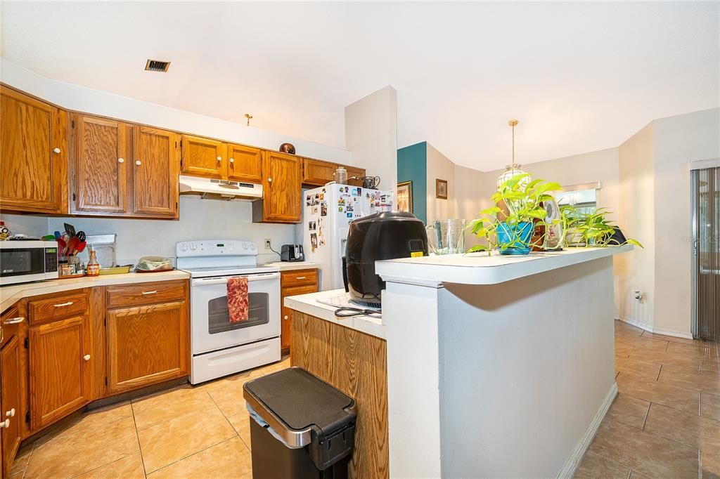 For Sale: $395,000 (3 beds, 2 baths, 1694 Square Feet)