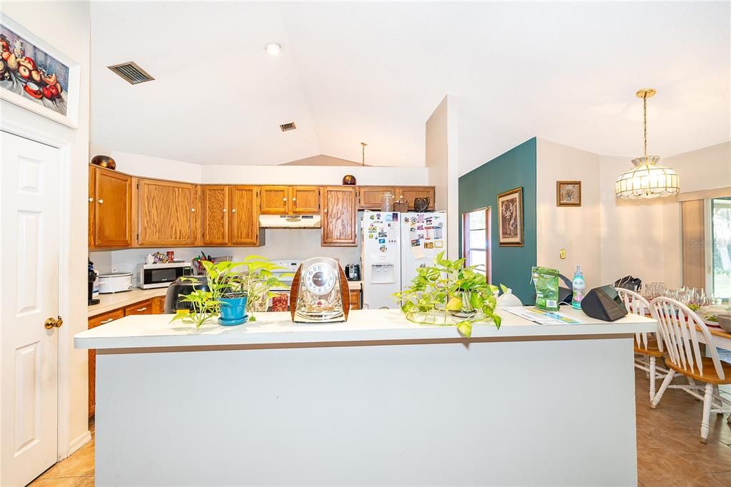 For Sale: $395,000 (3 beds, 2 baths, 1694 Square Feet)