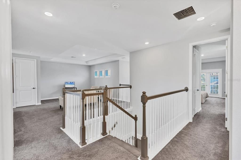 For Sale: $709,000 (5 beds, 4 baths, 3422 Square Feet)