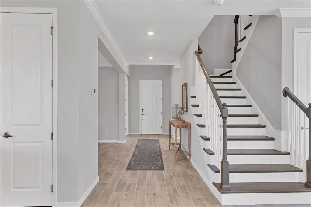 For Sale: $709,000 (5 beds, 4 baths, 3422 Square Feet)