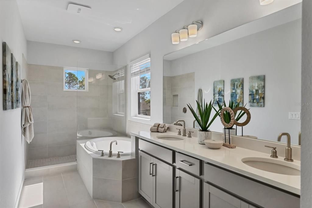 For Sale: $709,000 (5 beds, 4 baths, 3422 Square Feet)