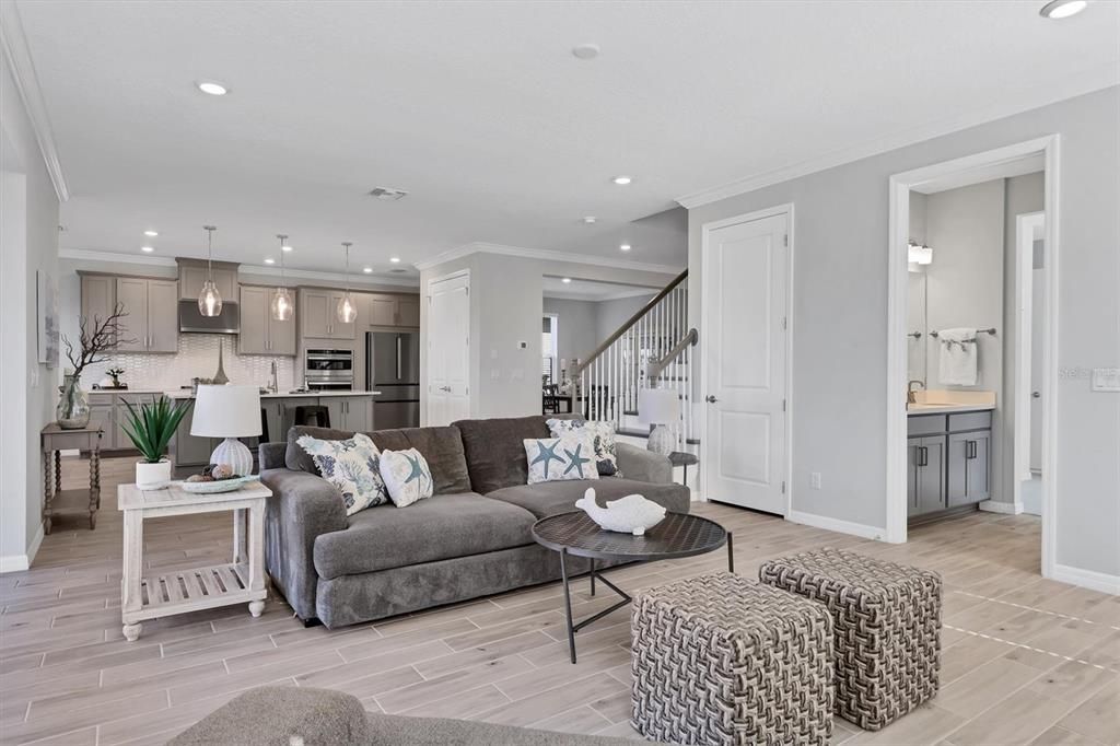 For Sale: $709,000 (5 beds, 4 baths, 3422 Square Feet)