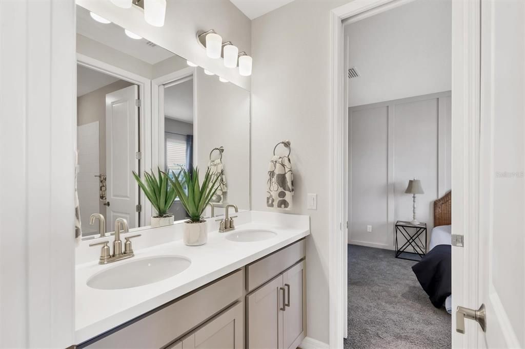 For Sale: $709,000 (5 beds, 4 baths, 3422 Square Feet)