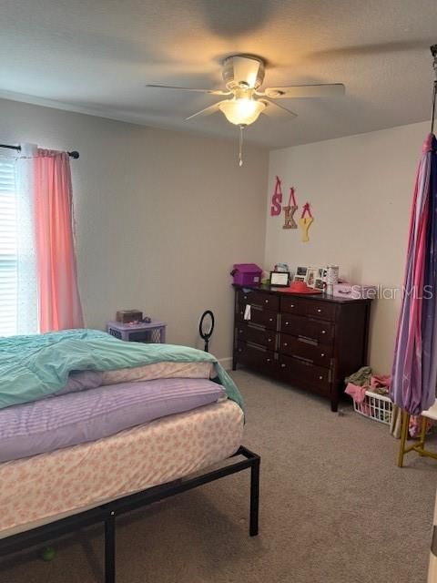 待售: $420,000 (4 贝兹, 2 浴室, 2330 平方英尺)