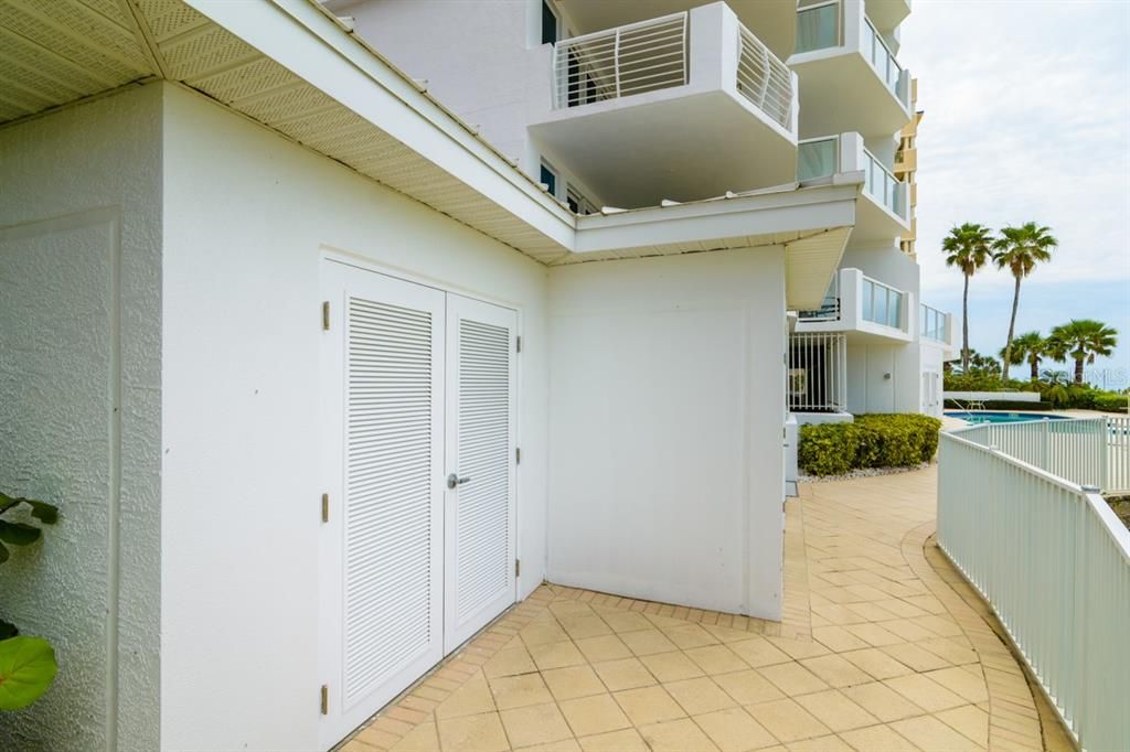 For Rent: $15,000 (4 beds, 4 baths, 4656 Square Feet)