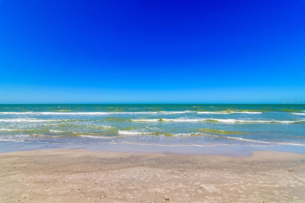 For Rent: $15,000 (4 beds, 4 baths, 4656 Square Feet)