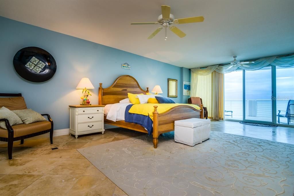 For Rent: $15,000 (4 beds, 4 baths, 4656 Square Feet)