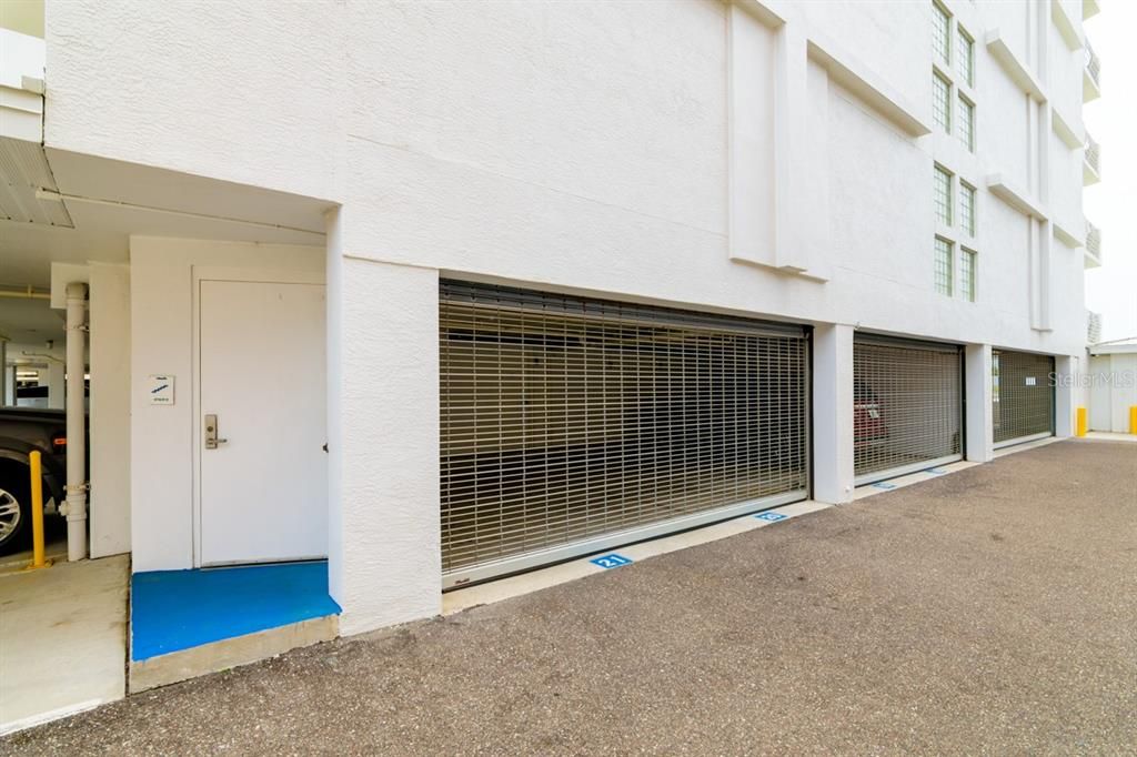 For Rent: $15,000 (4 beds, 4 baths, 4656 Square Feet)