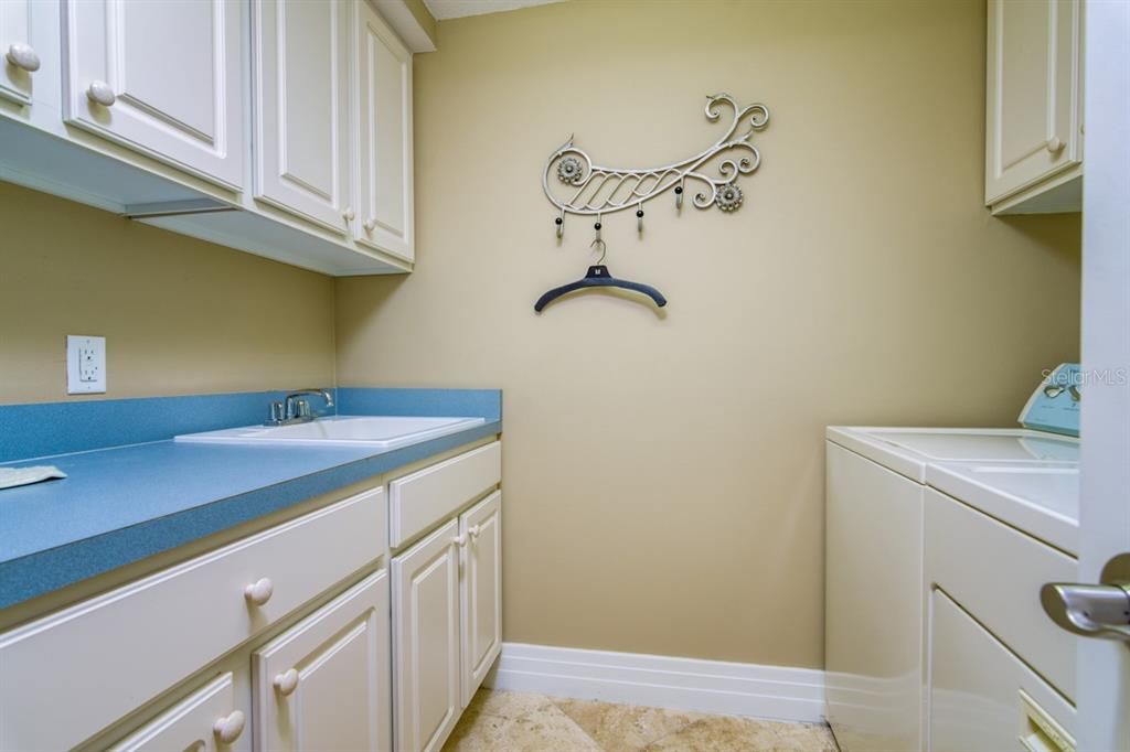 For Rent: $15,000 (4 beds, 4 baths, 4656 Square Feet)