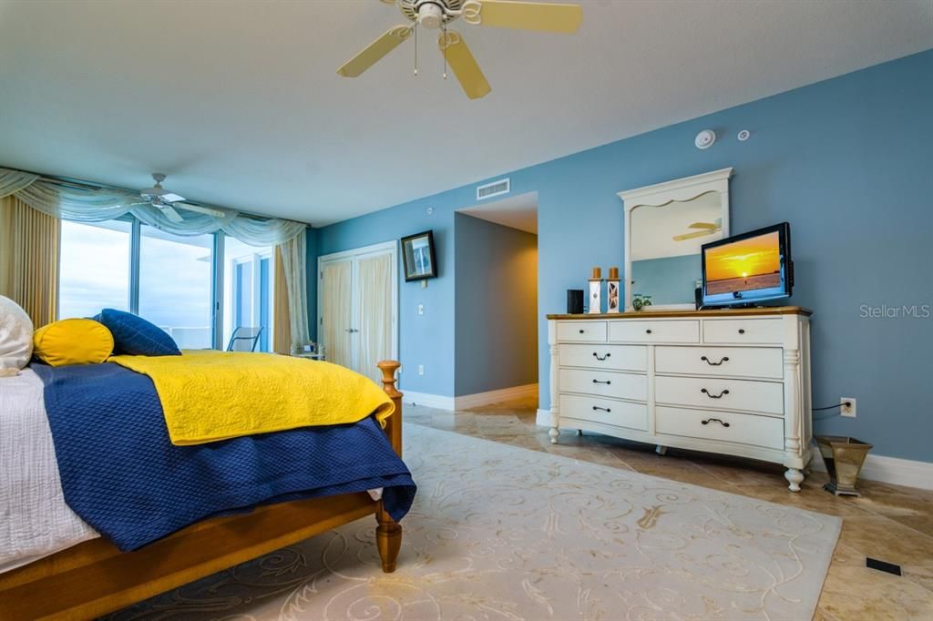 For Rent: $15,000 (4 beds, 4 baths, 4656 Square Feet)