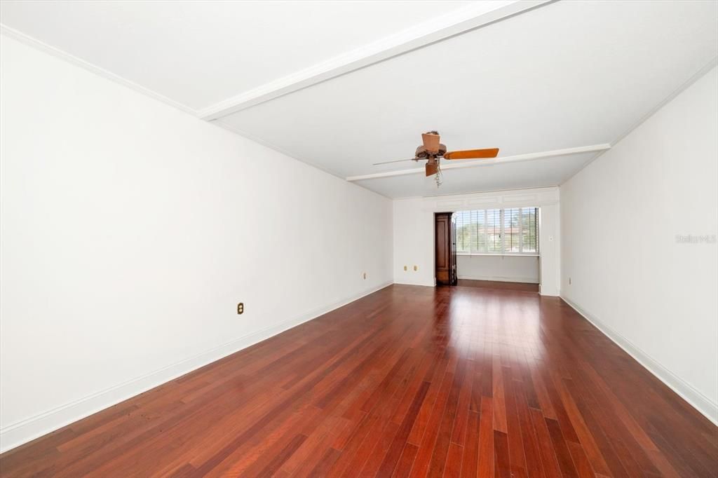 En Venta: $142,000 (2 camas, 1 baños, 865 Pies cuadrados)