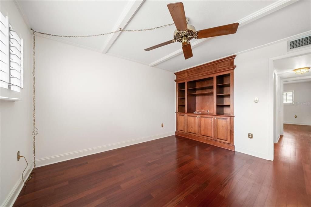 En Venta: $142,000 (2 camas, 1 baños, 865 Pies cuadrados)