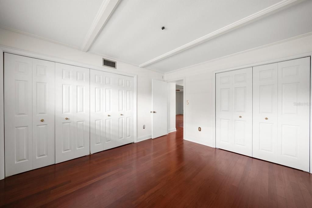 En Venta: $142,000 (2 camas, 1 baños, 865 Pies cuadrados)