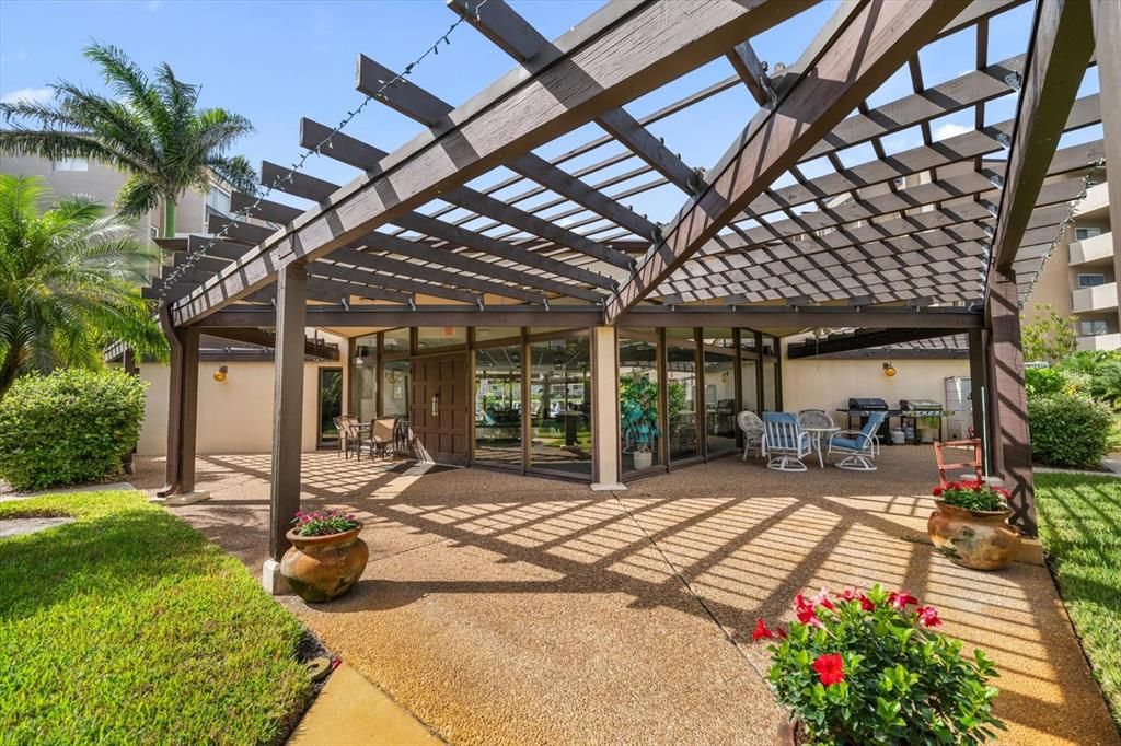 En Venta: $142,000 (2 camas, 1 baños, 865 Pies cuadrados)