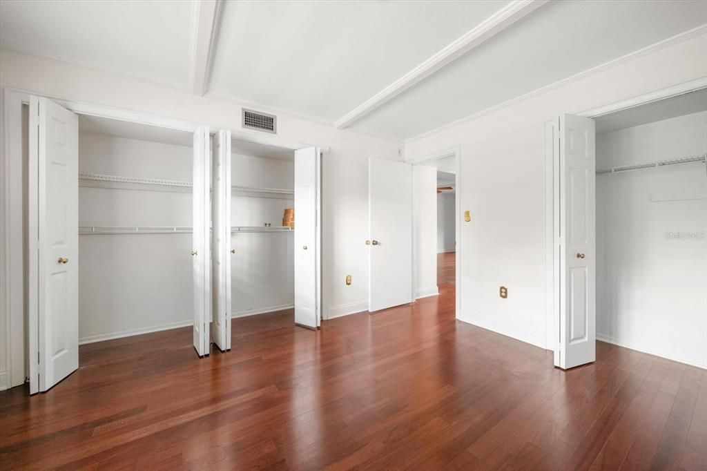 En Venta: $142,000 (2 camas, 1 baños, 865 Pies cuadrados)