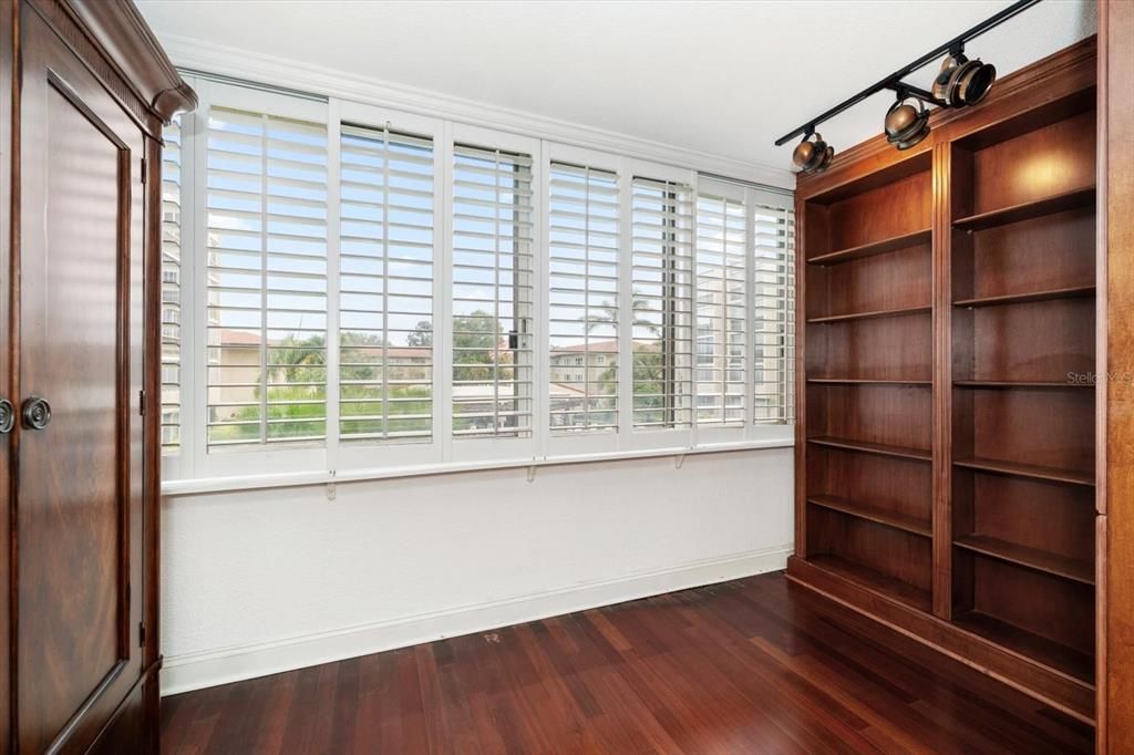 En Venta: $142,000 (2 camas, 1 baños, 865 Pies cuadrados)