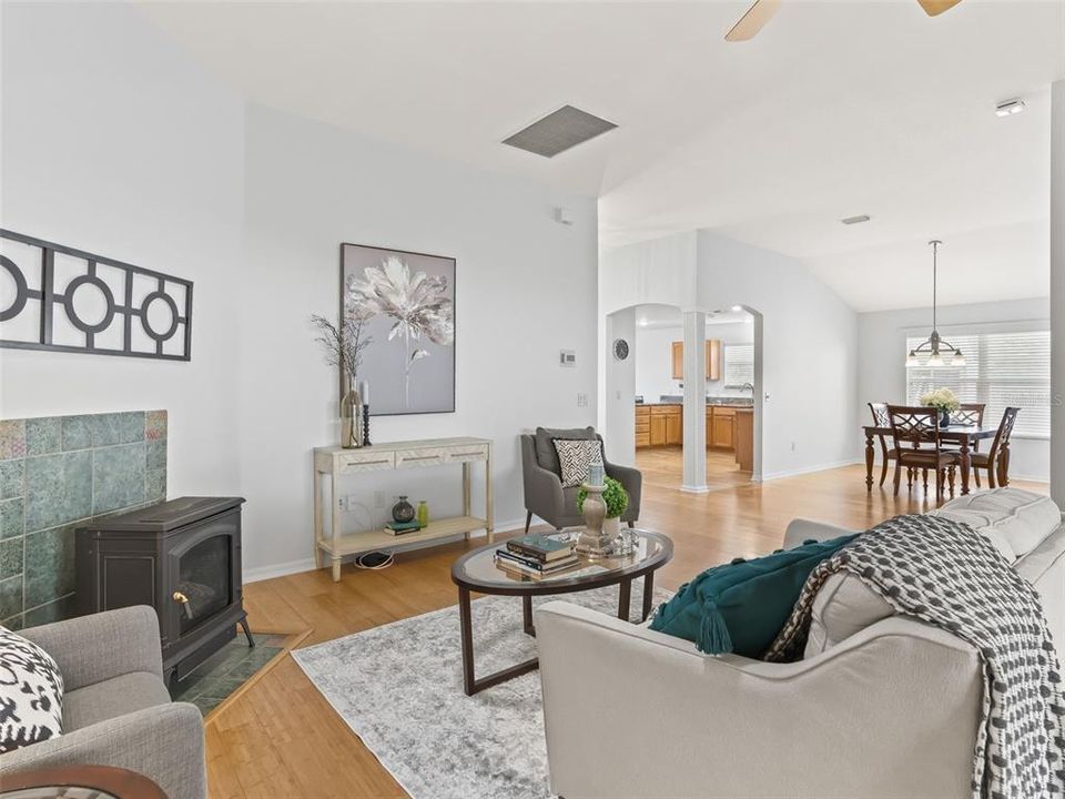 For Sale: $379,900 (3 beds, 2 baths, 1855 Square Feet)