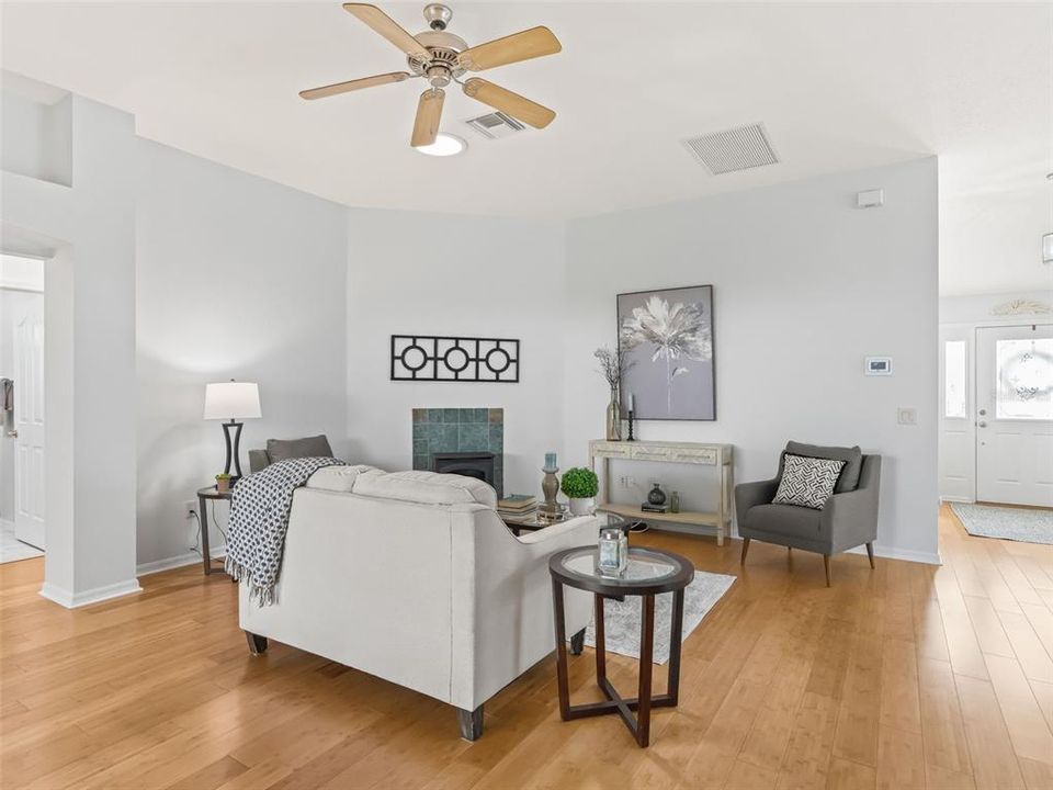For Sale: $379,900 (3 beds, 2 baths, 1855 Square Feet)