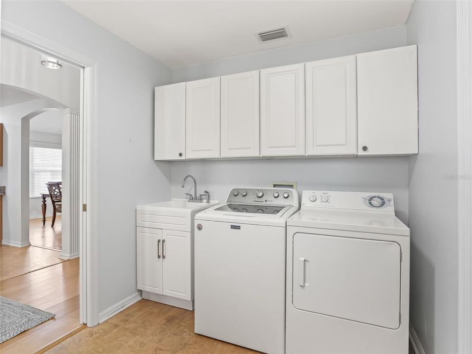 For Sale: $379,900 (3 beds, 2 baths, 1855 Square Feet)