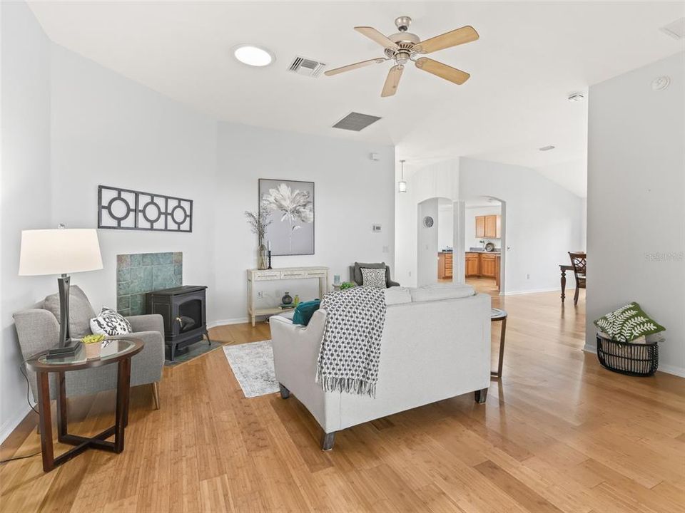 For Sale: $379,900 (3 beds, 2 baths, 1855 Square Feet)