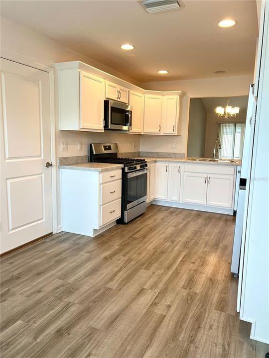 В аренду: $2,350 (3 спален, 2 ванн, 1569 Квадратных фут)