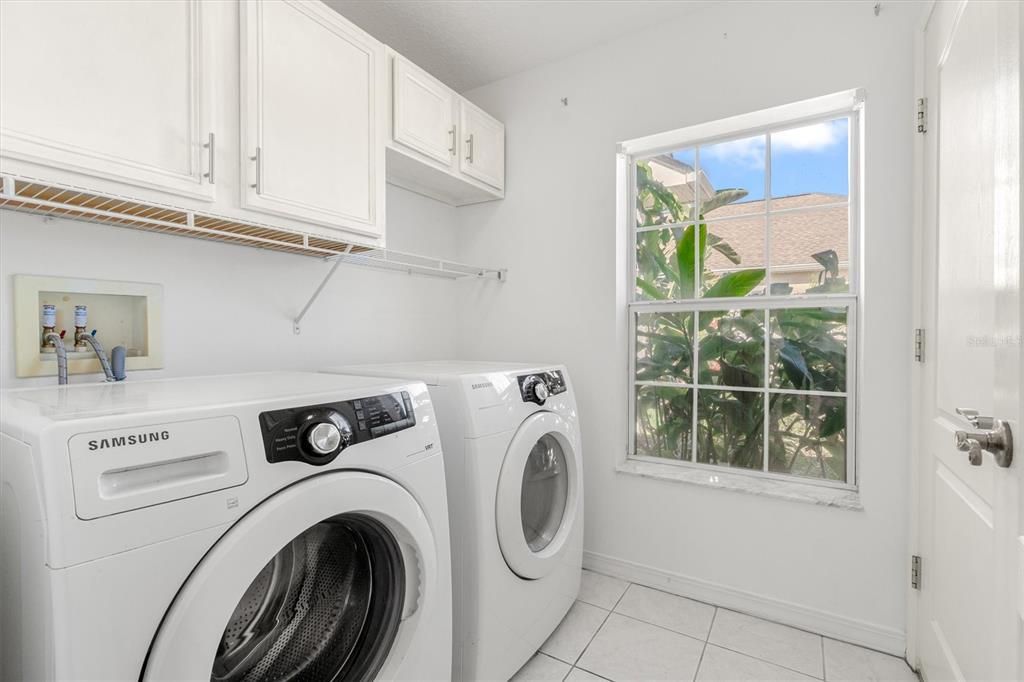 Active With Contract: $769,000 (3 beds, 2 baths, 1596 Square Feet)