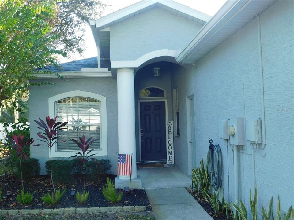 For Sale: $225,000 (2 beds, 2 baths, 1117 Square Feet)