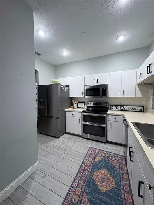 For Sale: $225,000 (2 beds, 2 baths, 1117 Square Feet)