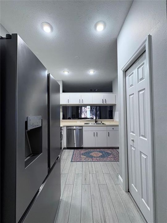 For Sale: $225,000 (2 beds, 2 baths, 1117 Square Feet)