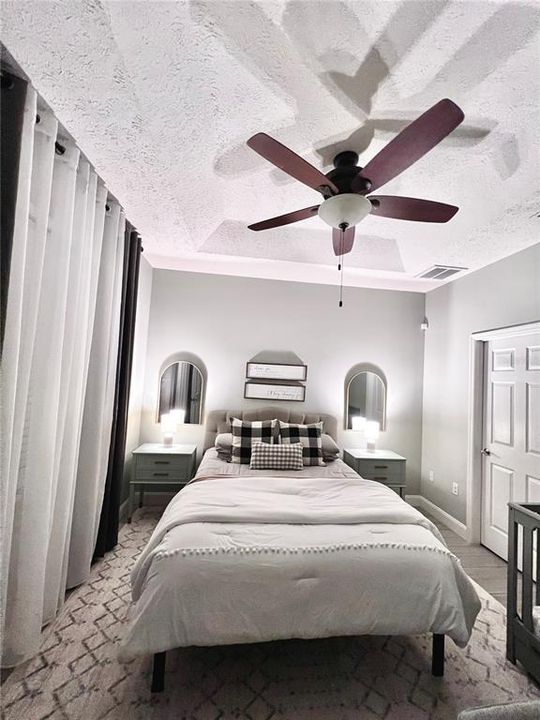 For Sale: $225,000 (2 beds, 2 baths, 1117 Square Feet)