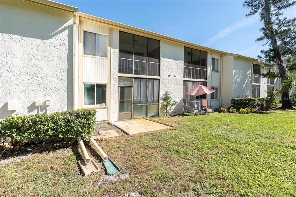 For Sale: $173,000 (2 beds, 2 baths, 1054 Square Feet)