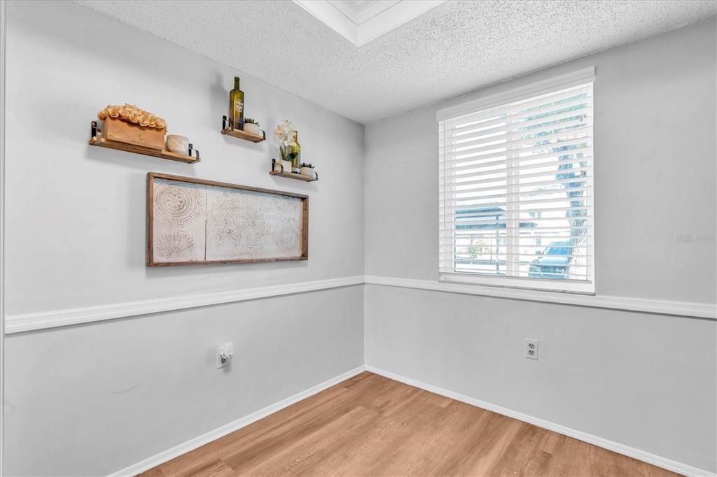 For Sale: $173,000 (2 beds, 2 baths, 1054 Square Feet)