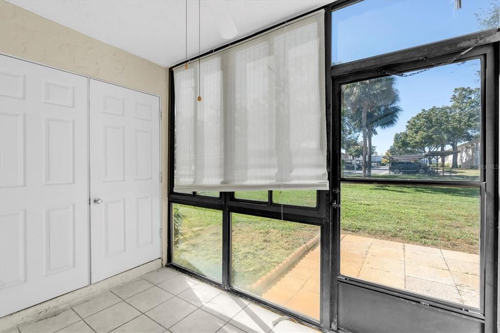 For Sale: $173,000 (2 beds, 2 baths, 1054 Square Feet)