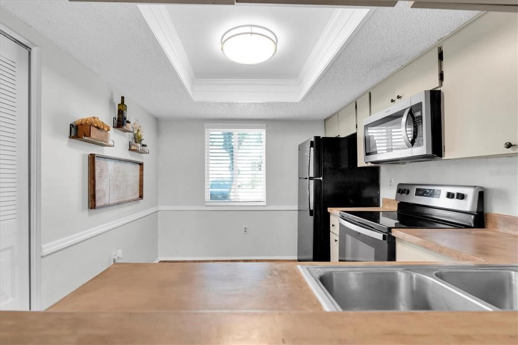 For Sale: $173,000 (2 beds, 2 baths, 1054 Square Feet)