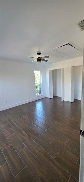 出租: $1,600 (2 贝兹, 2 浴室, 1008 平方英尺)